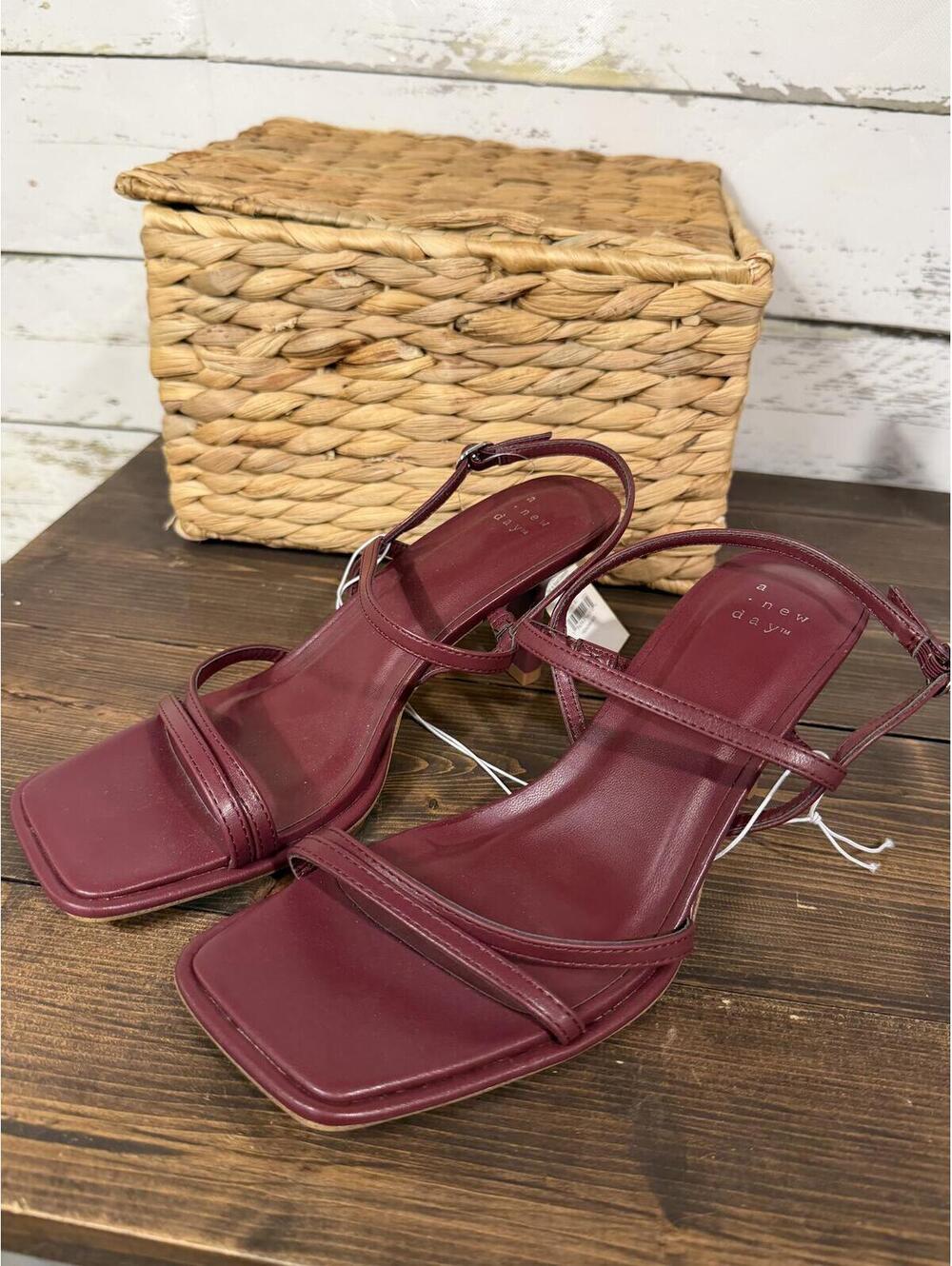 A New Day Maroon "Dottie" Heel NWT Women's Size 7.5